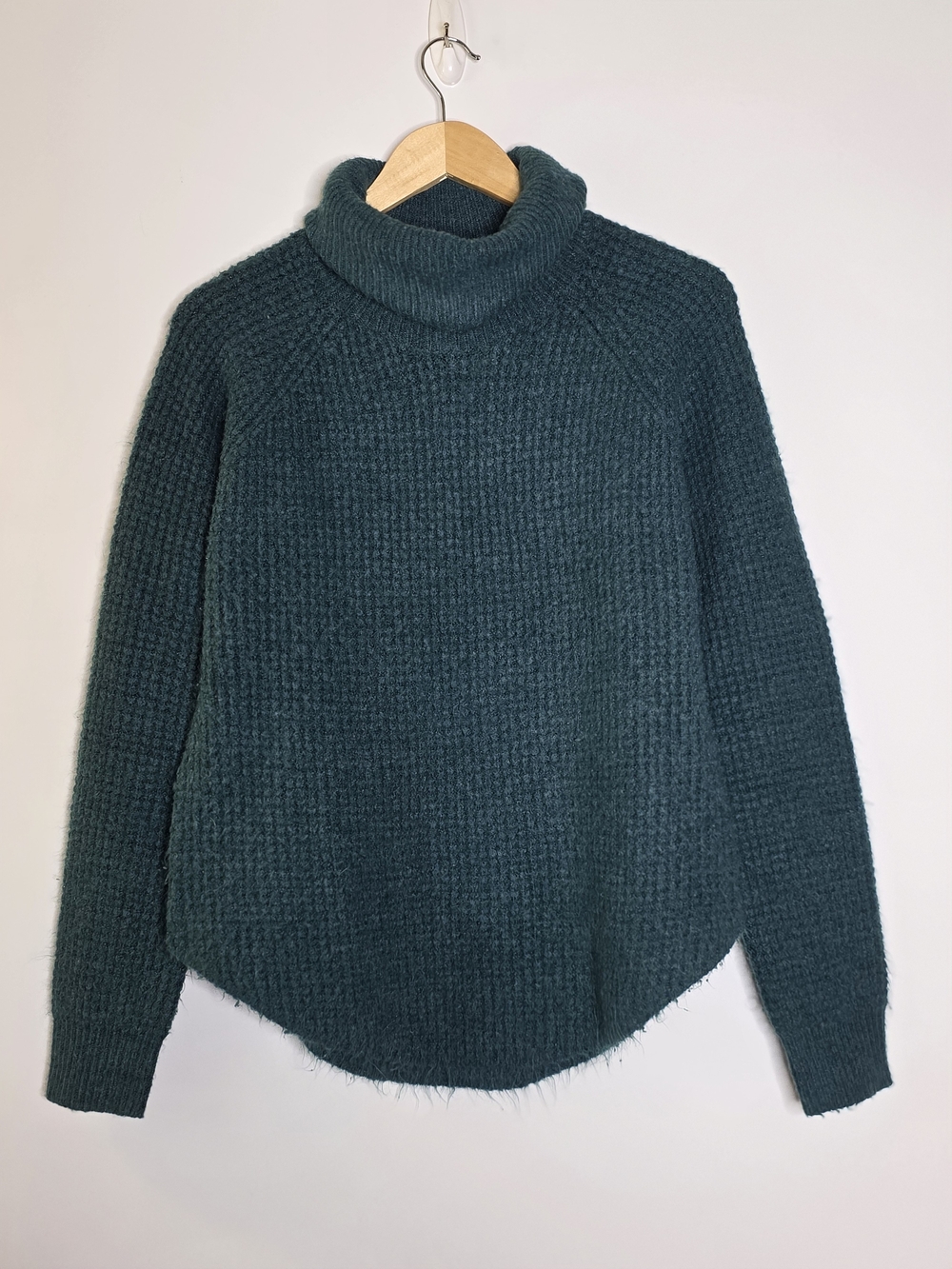 KUHL Sienna Green Turtleneck Cozy Knit Sweater - Super Soft Size Medium